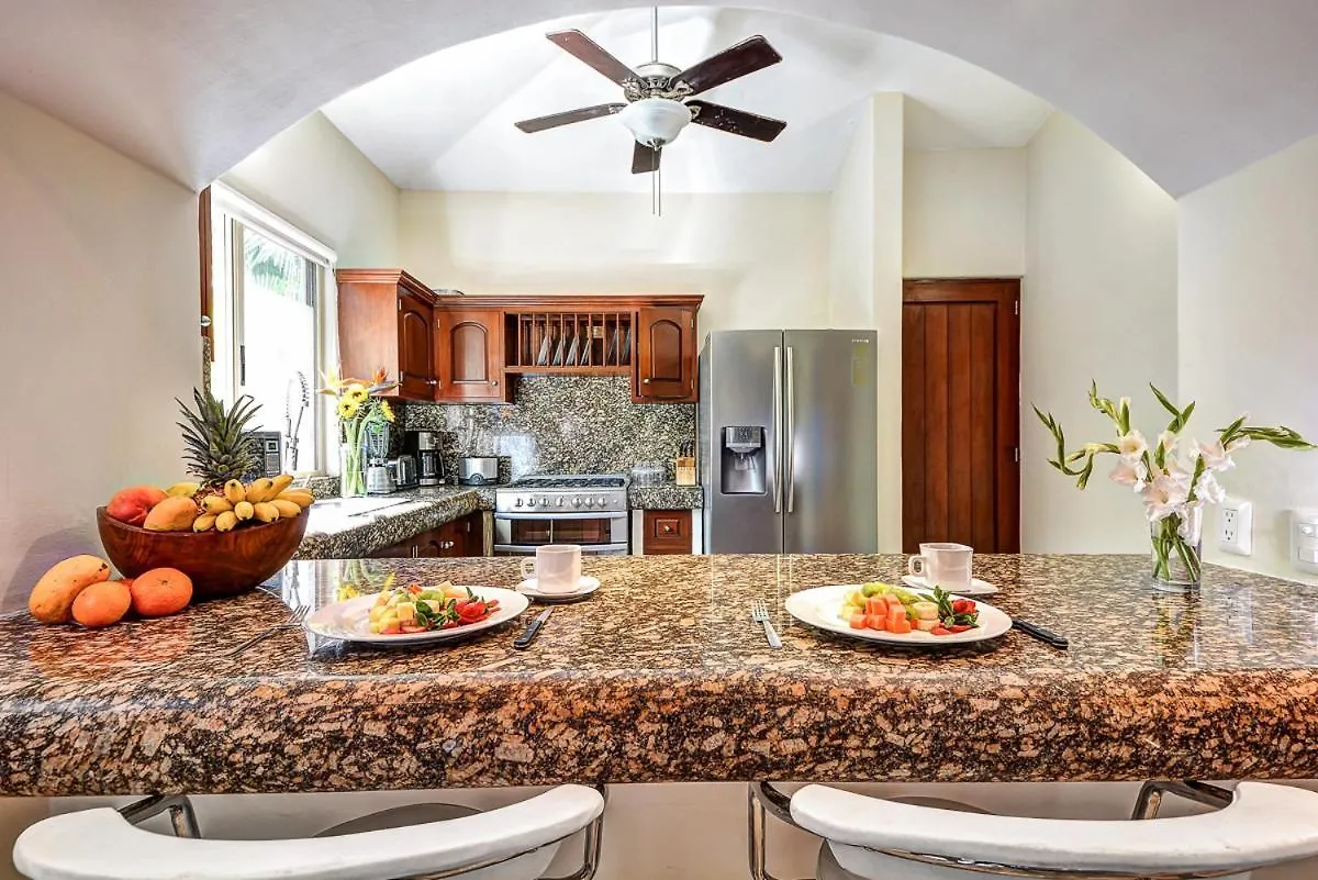 Poblado De Apoyo Diamont Villa Sleeps 10 With Pool And Air Con Playa del Carmen