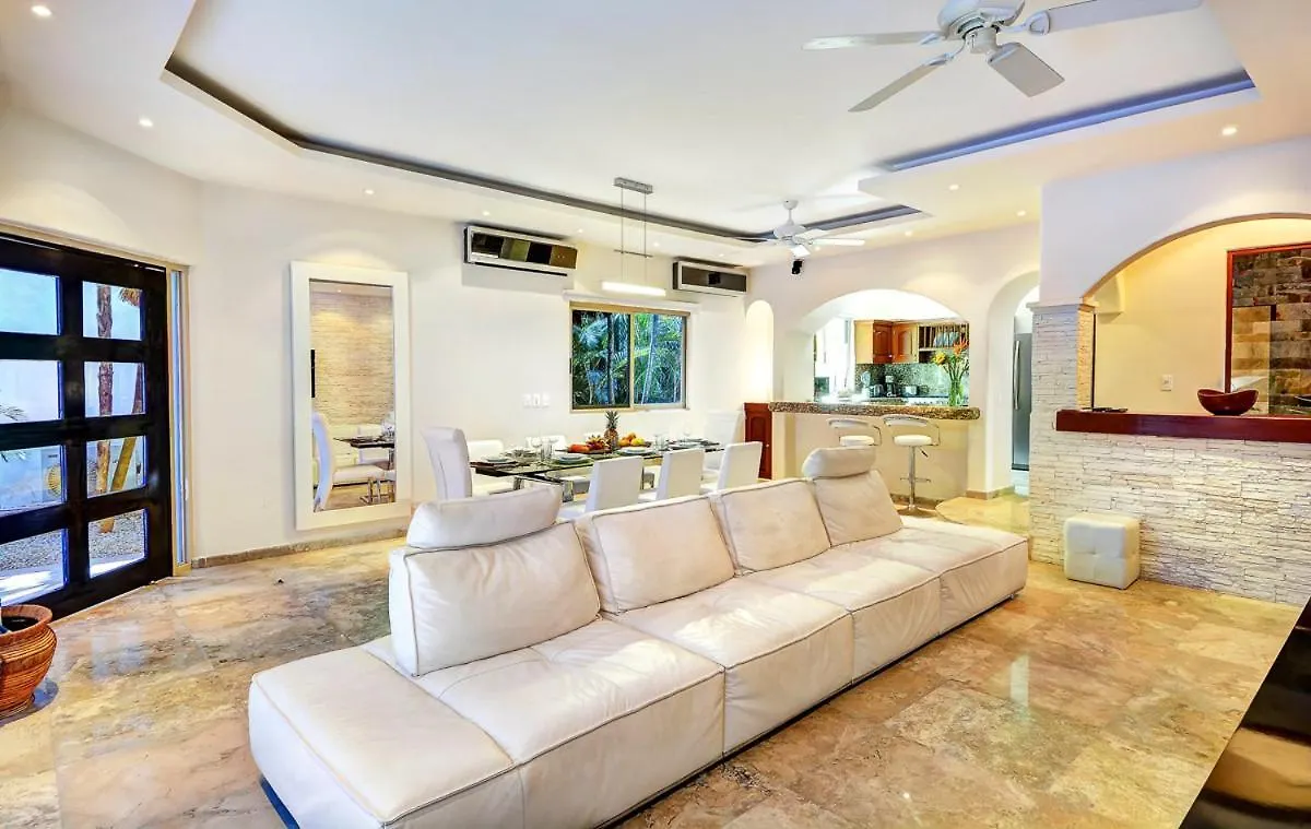 Poblado De Apoyo Diamont Villa Sleeps 10 With Pool And Air Con Playa del Carmen