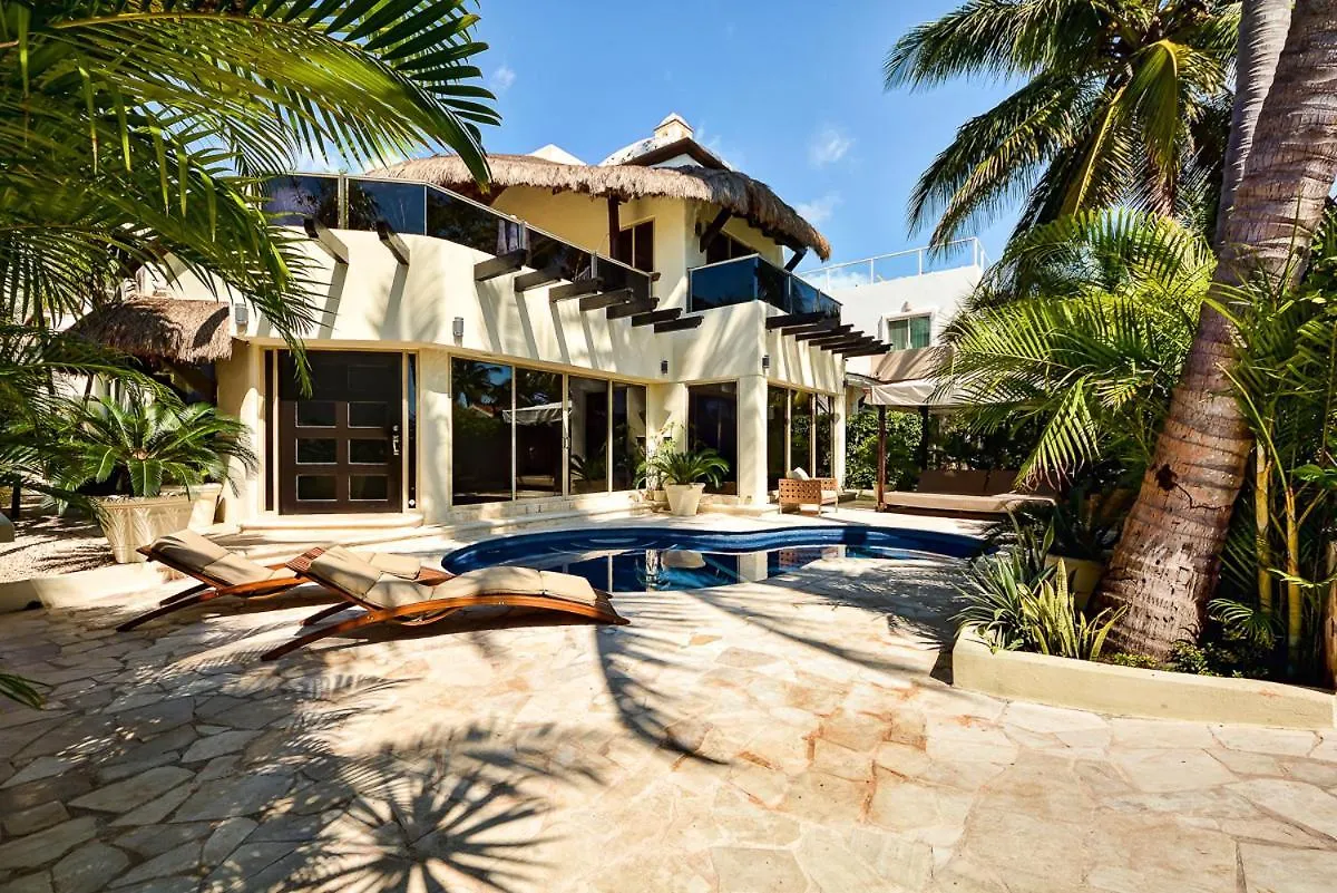 Poblado De Apoyo Diamont Villa Sleeps 10 With Pool And Air Con Playa del Carmen